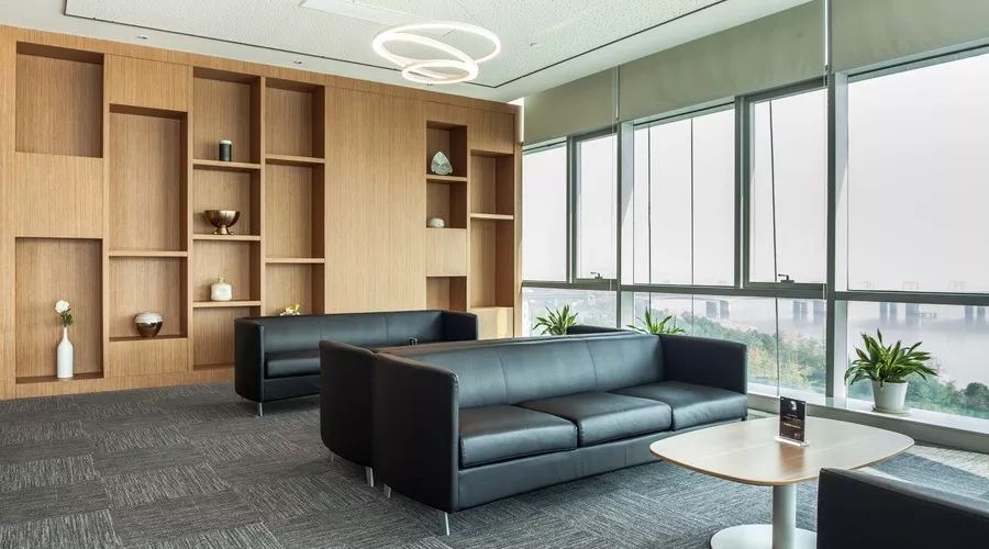 办公室装修漏水,办公室装修水电走顶好吗