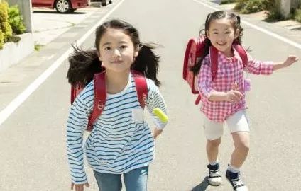 男生关心你的一日三餐和睡眠,关心三餐