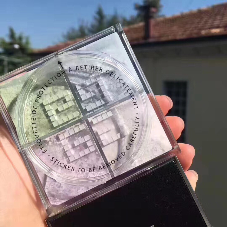 特别控油不拔干的散粉,既能遮瑕又能控油的散粉