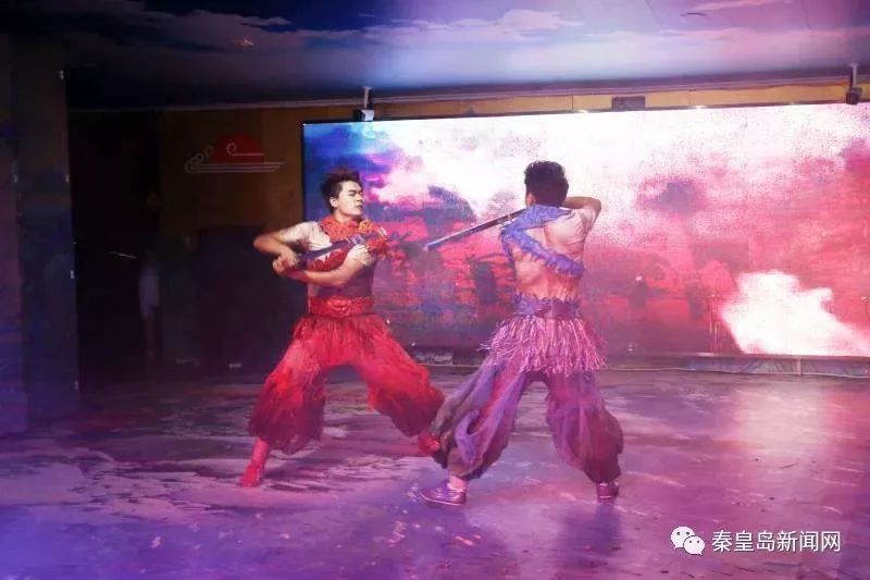 寻仙2号游轮秦皇岛,老外体验中国游轮