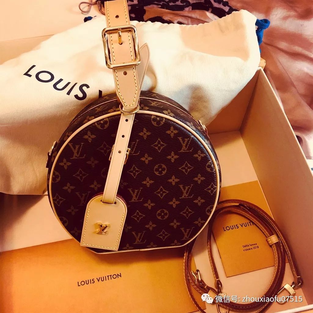 「周小福」「福夸」|超级难买的LV圆饼包,还好我已拥有你