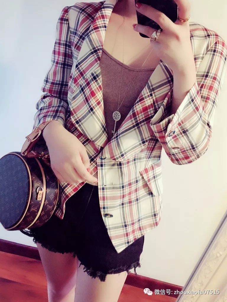 「周小福」「福夸」｜超级难买的LV圆饼包，还好我已拥有你