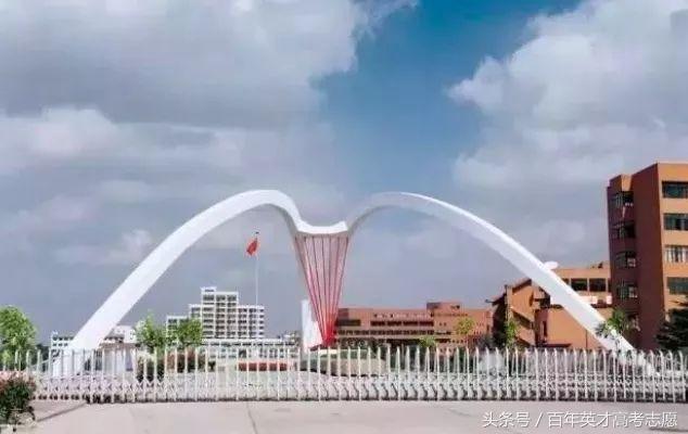 选错大学毁四年|那些误入分校区、独立学院的大学生有多惨?