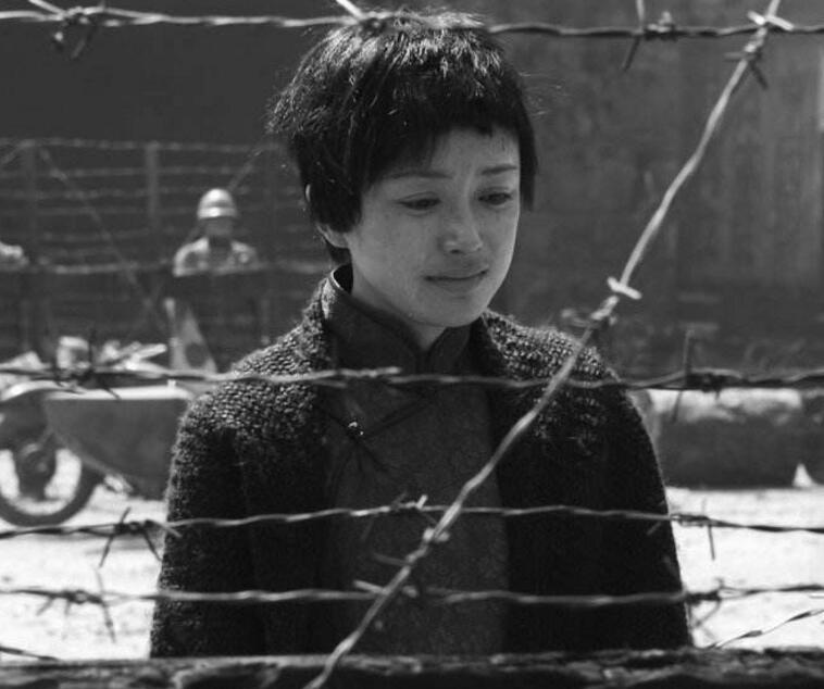 年轻时的秦岚真实照片,秦岚的真实年轻照