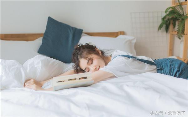 脾气倔的女朋友提出分手怎么挽回,女朋友发现抽烟提分手了怎么挽回