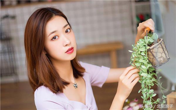 脾气倔的女朋友提出分手怎么挽回,女朋友发现抽烟提分手了怎么挽回