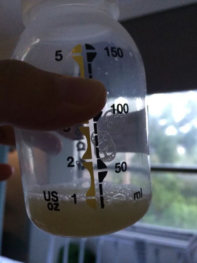 母乳瓶喂必须用吸奶器吗,靠吸奶器实现母乳喂养