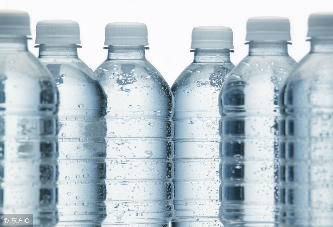 喝对水比喝多水更重要,纯净水和白开水哪种水比较健康