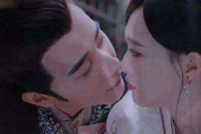 演员在拍吻戏时有哪些是真吻,拍吻戏时演员不尴尬吗