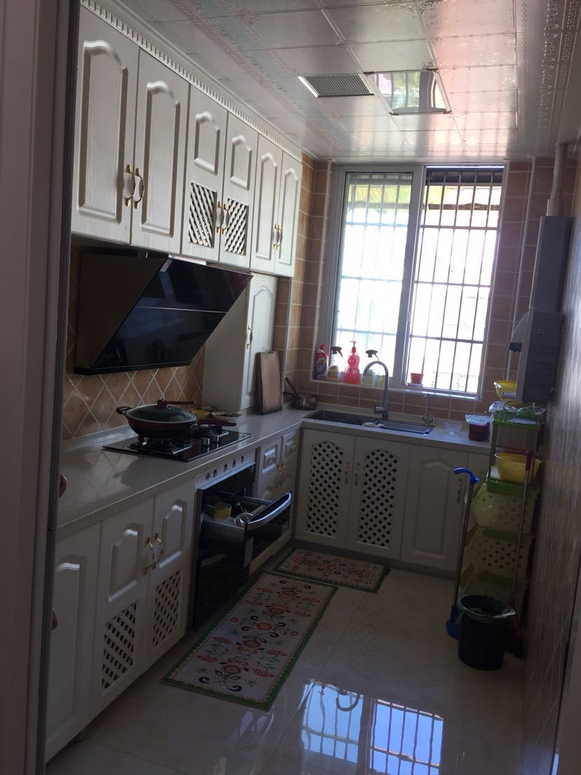 瓷砖电视墙效果黑钛金,高清大理石瓷砖电视墙效果图