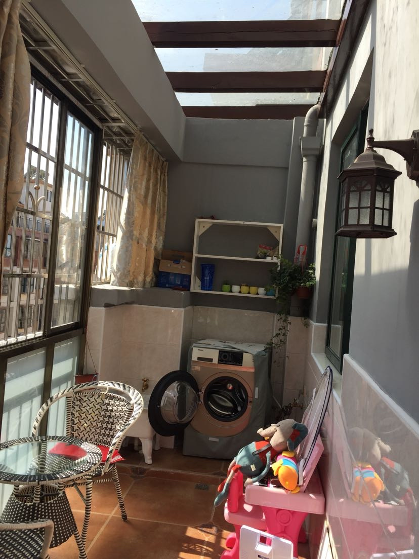 瓷砖电视墙效果黑钛金,高清大理石瓷砖电视墙效果图