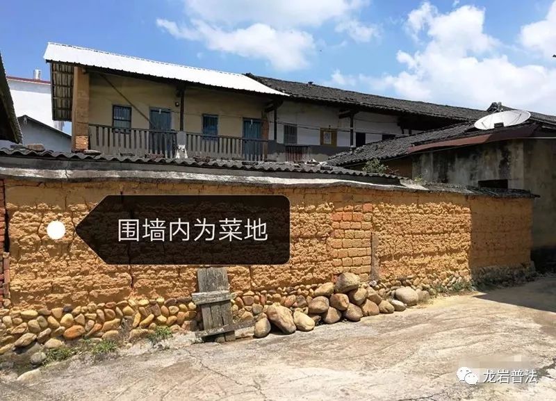 因建化粪池与邻居争议,两兄弟一起建房闹矛盾怎么处理