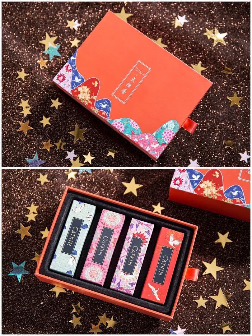 张天爱戚薇起床视频,张天爱素颜很漂亮