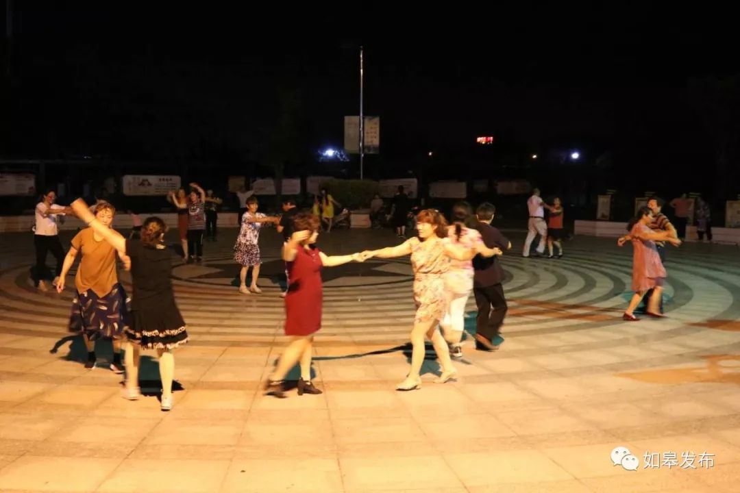 嗨起来！谁再抱怨如皋没有夜生活，你就把这个丢给TA～