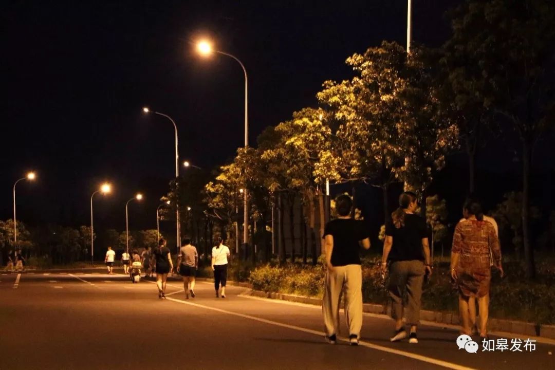 嗨起来！谁再抱怨如皋没有夜生活，你就把这个丢给TA～