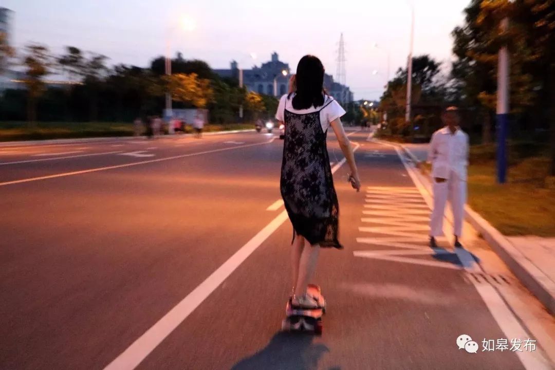 嗨起来！谁再抱怨如皋没有夜生活，你就把这个丢给TA～