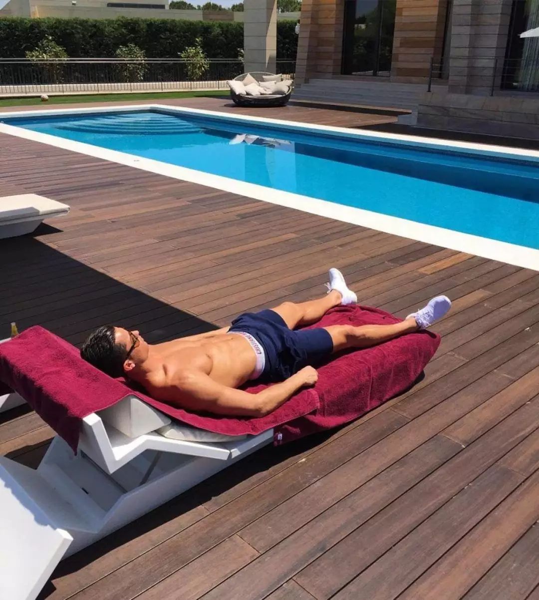 c罗弹跳高度2.92米怎么练的,c罗生涯20大超高光时刻