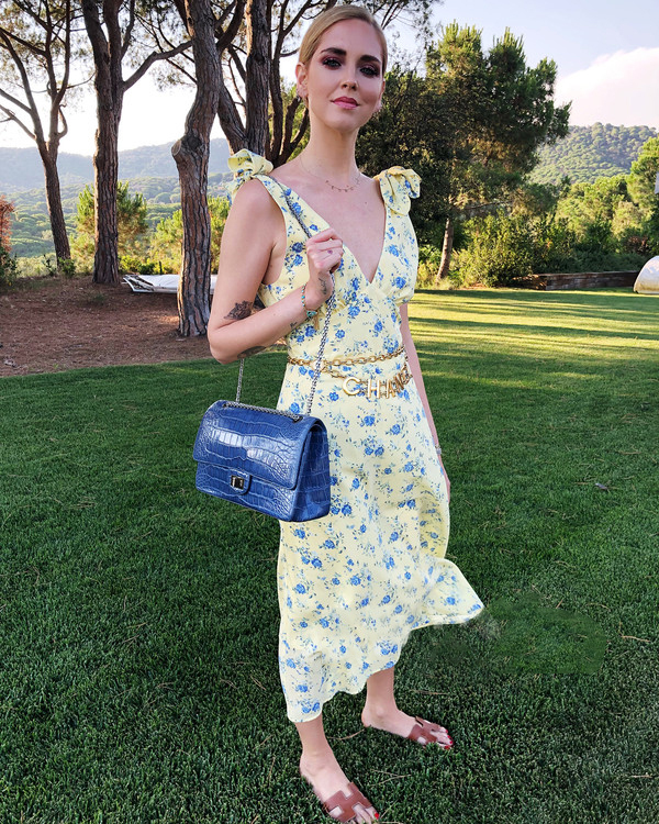 个子矮腿又粗穿什么裤子,个子矮腿短又粗