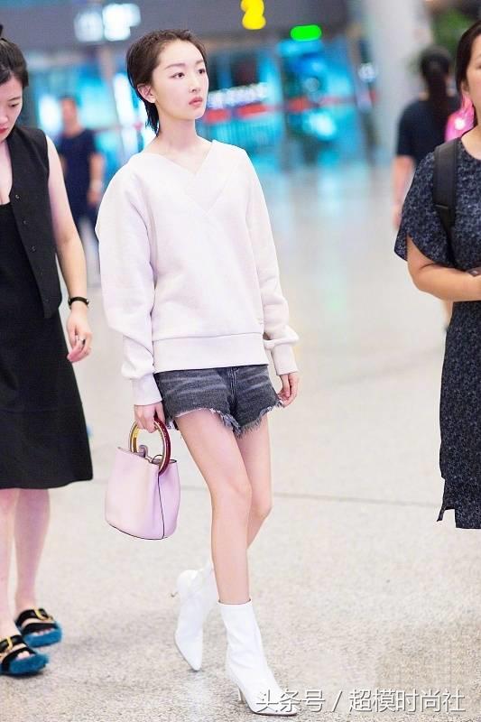 谁说靴子是冬天的专利,会穿美四季!张天爱教你玩转夏日穿靴