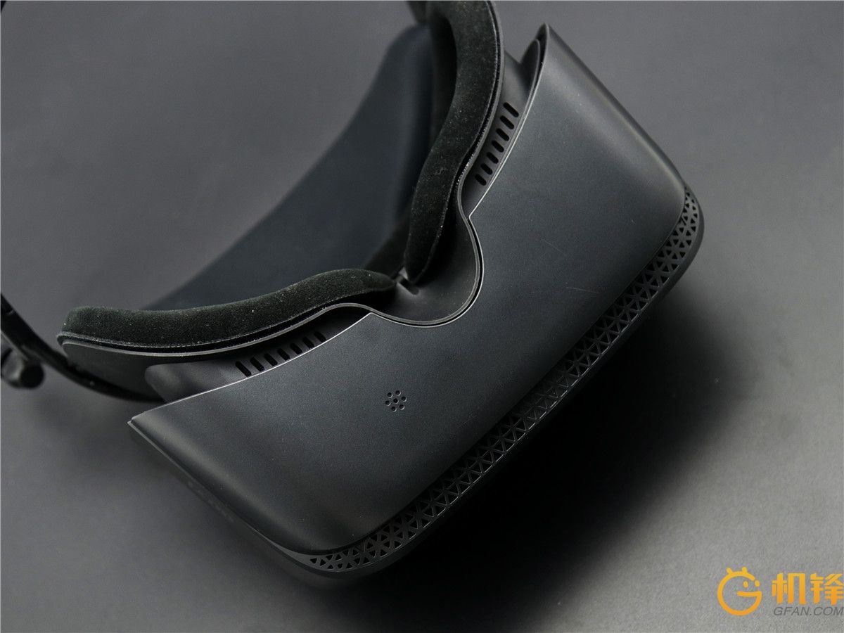 爱奇艺奇遇vr新款,爱奇艺奇遇二代vr清晰度