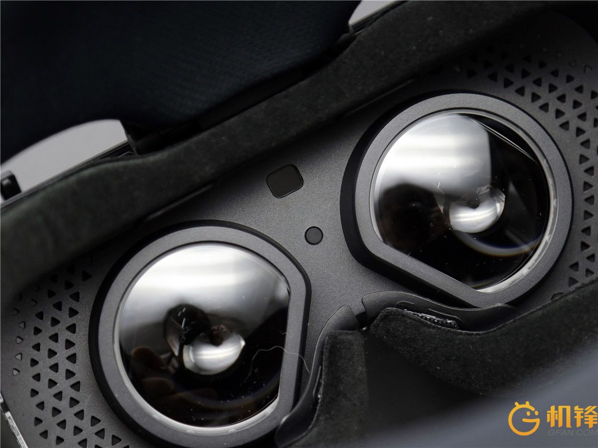 爱奇艺奇遇vr新款,爱奇艺奇遇二代vr清晰度