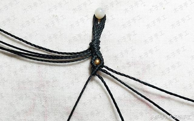 爱心情侣手绳教程视频,情侣手绳编法大全