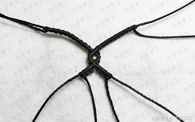 爱心情侣手绳教程视频,情侣手绳编法大全