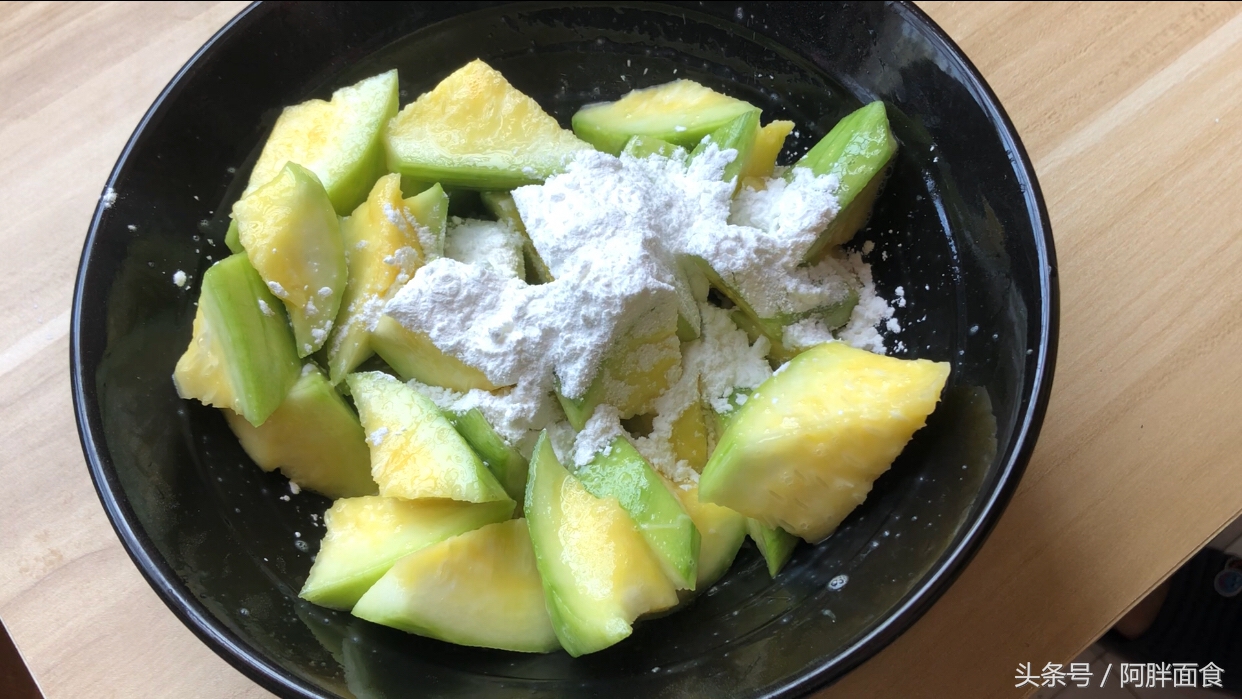 这个季节的丝瓜怎么吃,立秋后的丝瓜怎样吃不发黑