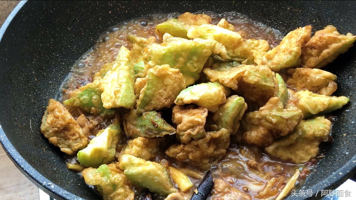 这个季节的丝瓜怎么吃,立秋后的丝瓜怎样吃不发黑