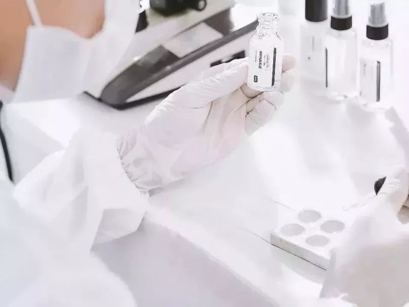 老牌子熬夜黑眼圈眼霜推荐,去眼纹的眼霜推荐20岁