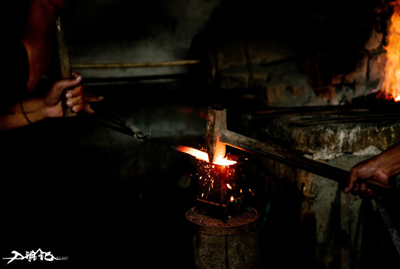 拜访云南阿昌族体验神奇的户撒刀