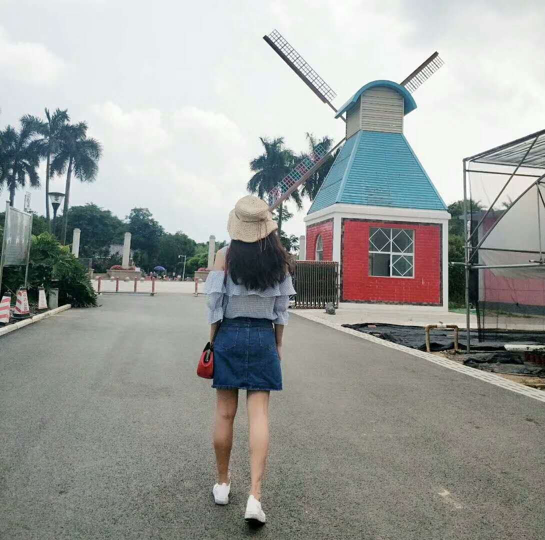 始终徘徊在两个女人之间的男人,徘徊在两个男人之间的女人