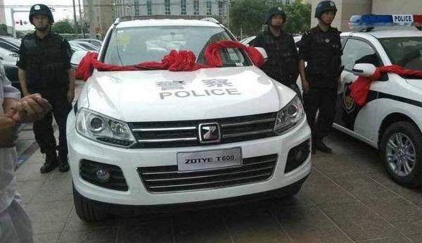 当国产车披上警车制服，网友：奥拓很可爱，吉利很帅气！
