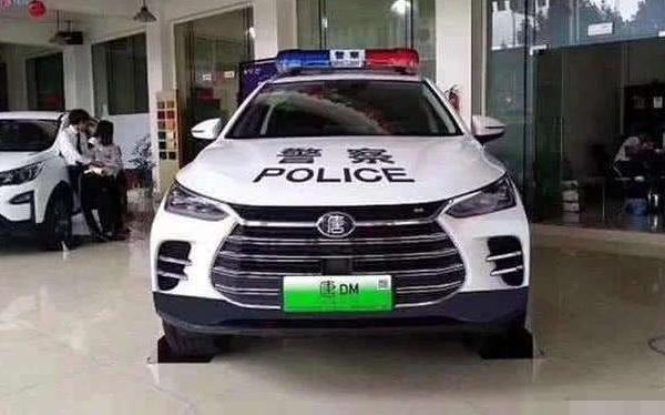 当国产车披上警车制服，网友：奥拓很可爱，吉利很帅气！