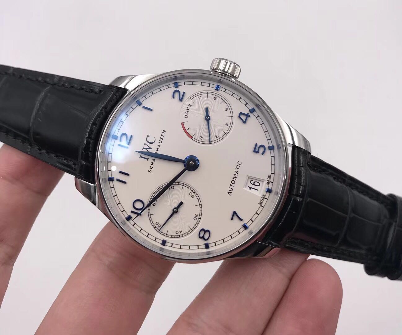 如何鉴别自己买的是否为假表,市场上为什么有那么多假表