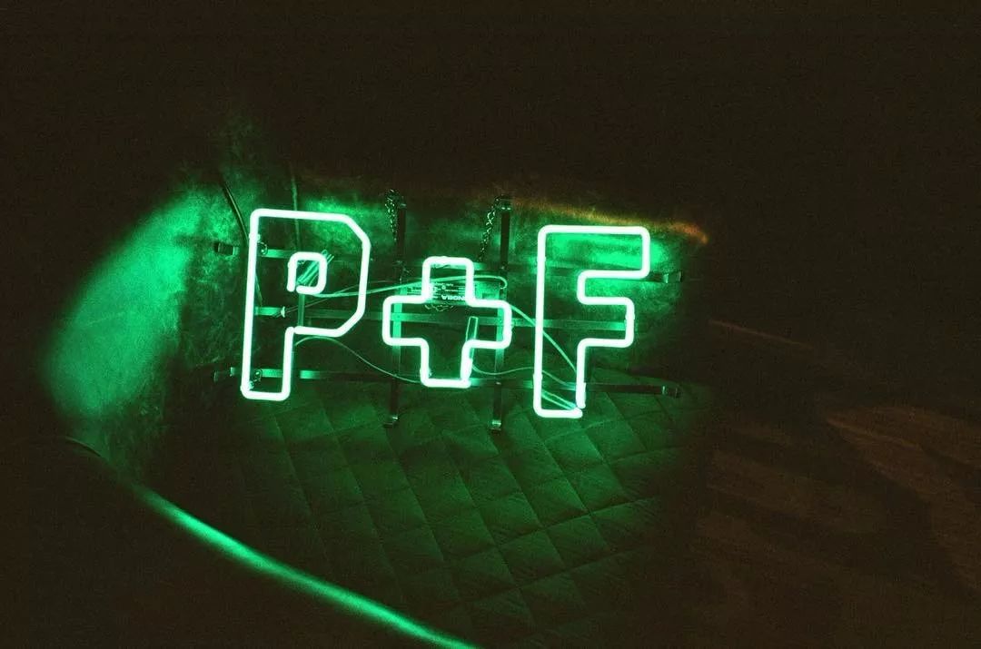 这群「不务正业」的潮流摄影师,是怎样引领街拍文化的?