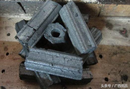 烧烤怎样燃炭最好,户外烧烤炭怎么点燃