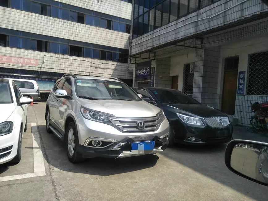 公安人，你有一张免费的电话充值卡未领取！