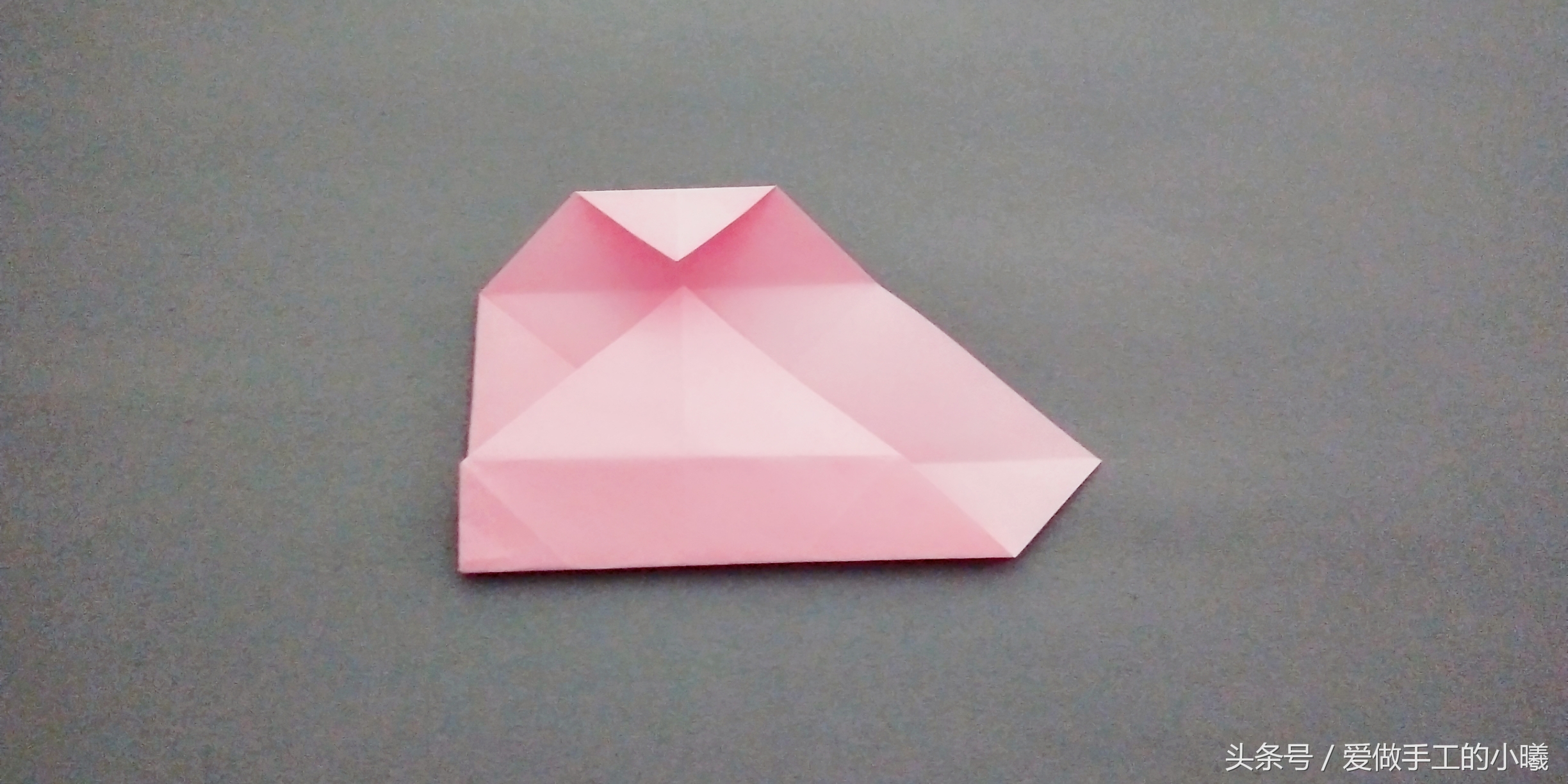 小儿安睡抱枕折法,被子怎么折成抱枕