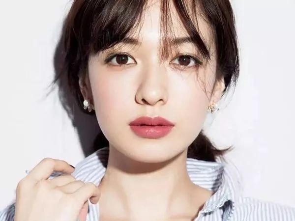 西柚色偏橘还是偏粉,橘色西柚色推荐