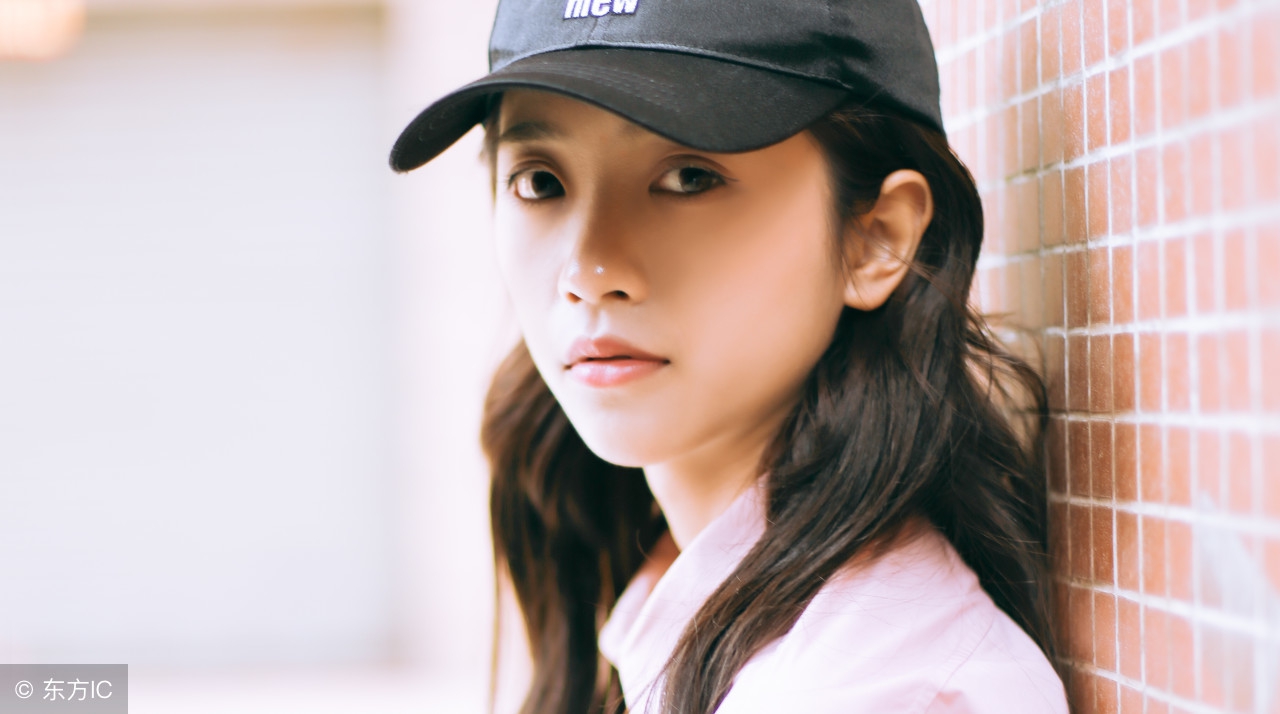 女生夜里出门怎么防色狼,女生遇到色狼该怎么防身呢