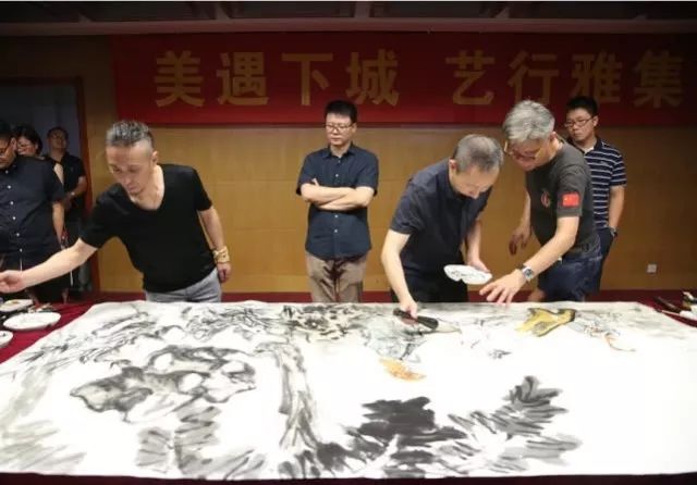 中国美院师生眼中的「文化下城」是怎样的？他们用画笔绘出了改革开放40周年的成果
