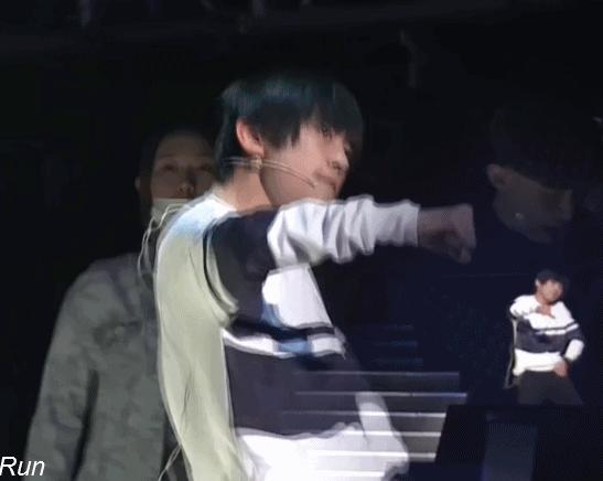 易烊千玺被王俊凯吐槽,易烊千玺和蔡徐坤同框