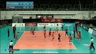 敲黑板！看朱婷演示排球“无球意识”，C罗演示足球“无球跑动”