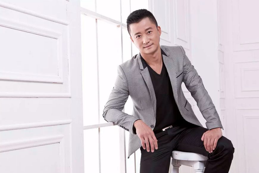 战狼吴京2免费观看完整版,吴京最新热映大片战狼2精彩片段