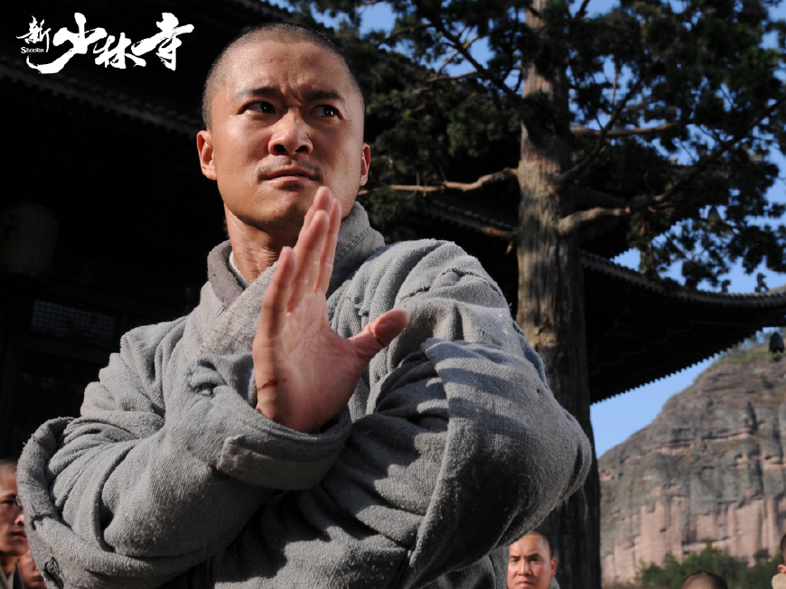 战狼吴京2免费观看完整版,吴京最新热映大片战狼2精彩片段