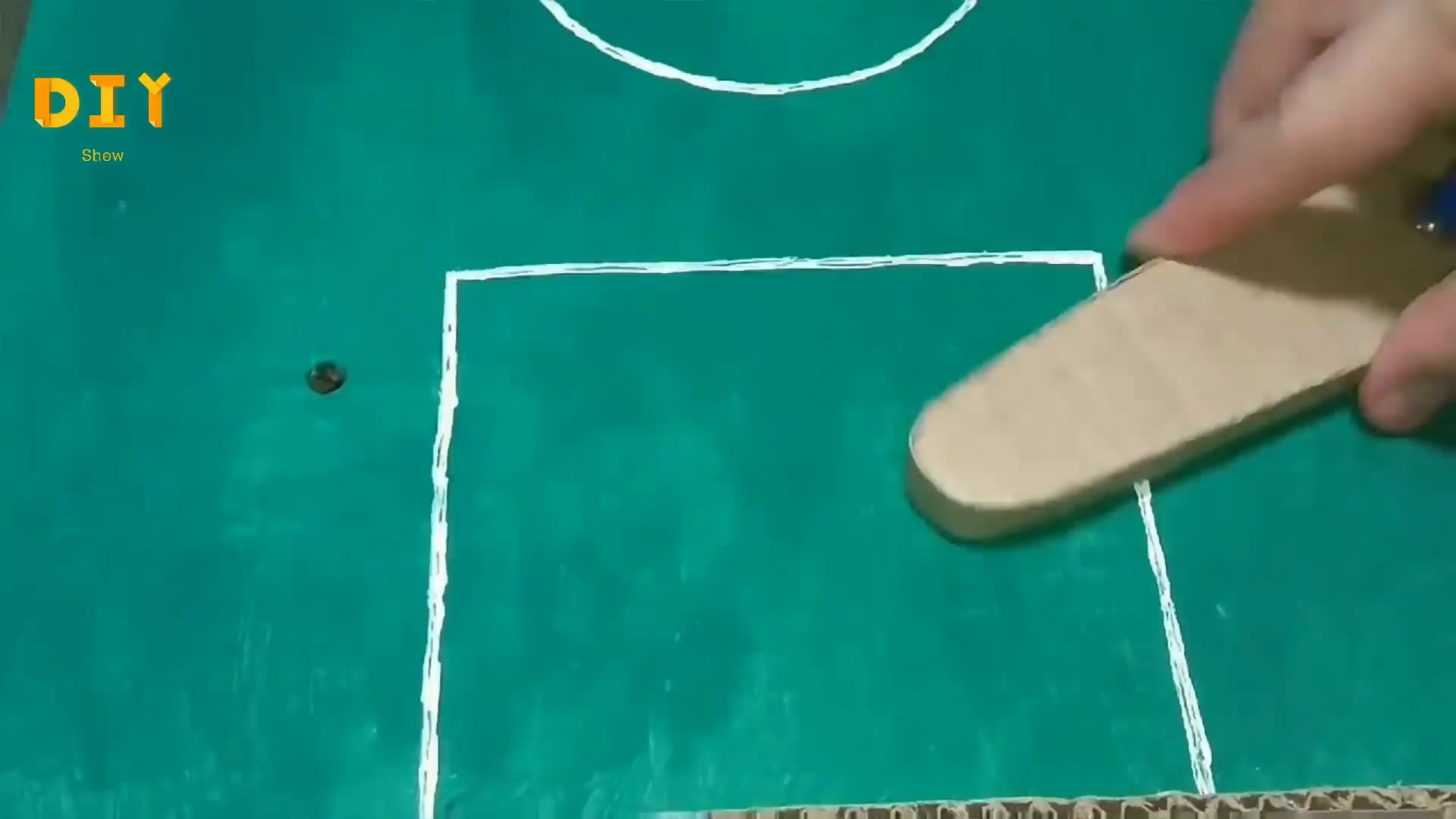 用纸做一个弹弹球游戏机教程来啦,足球游戏机手工简单易学