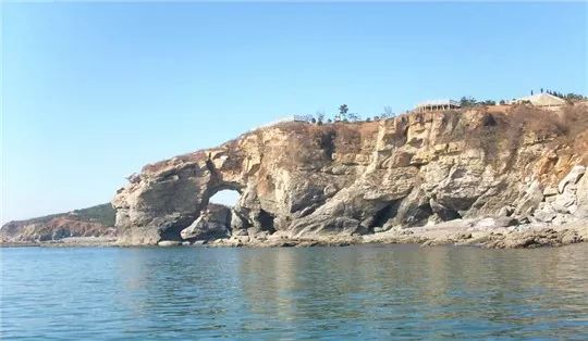 踏浪看海享受阳光沙滩海浪,玩遍海边