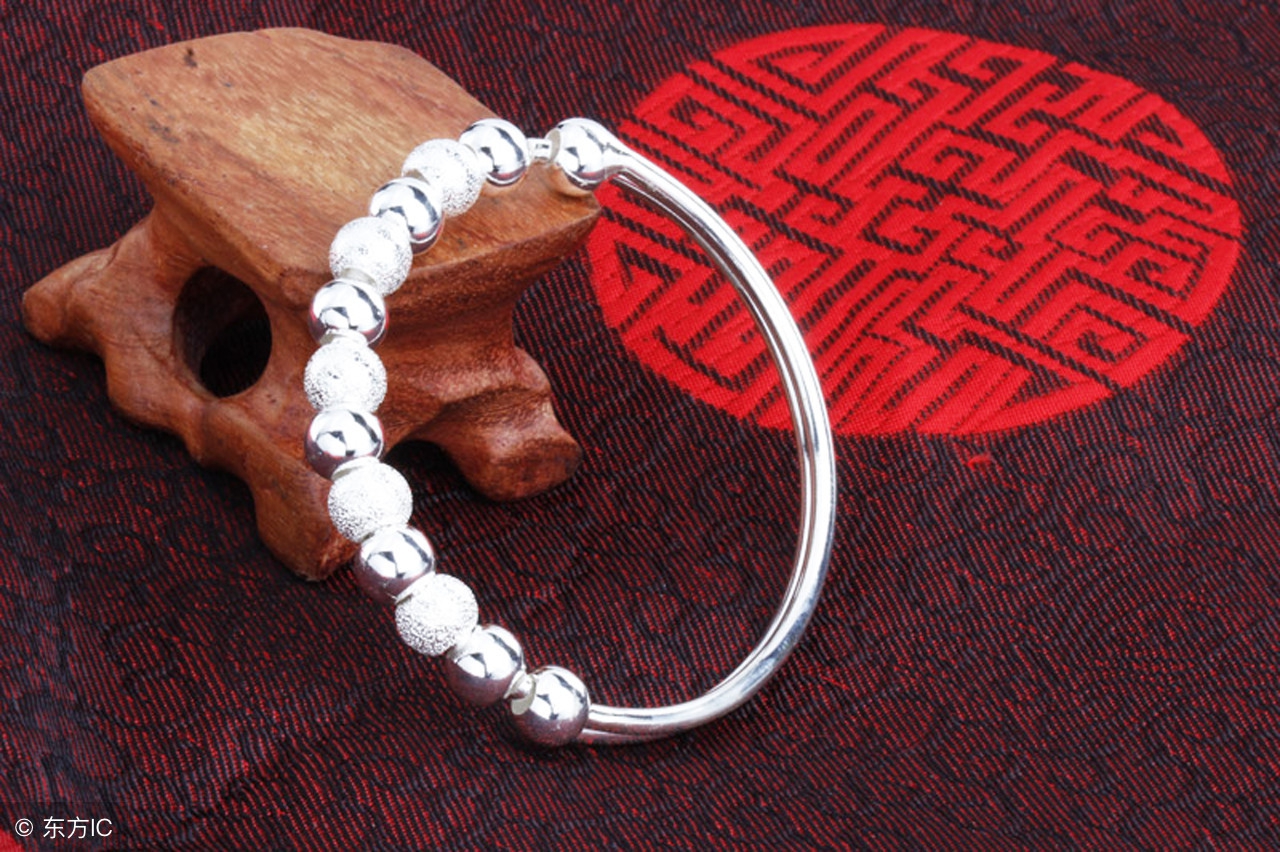 怎么分辨银首饰是假的还是真的,银首饰真假辨别方法