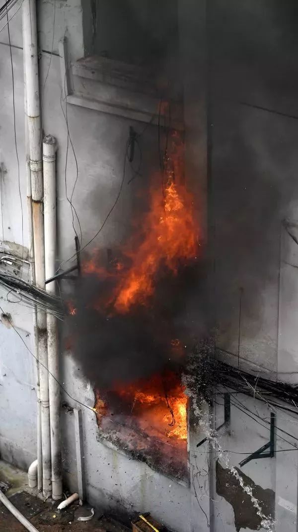 三合一场所失火视频,三合一场所着火怎么办